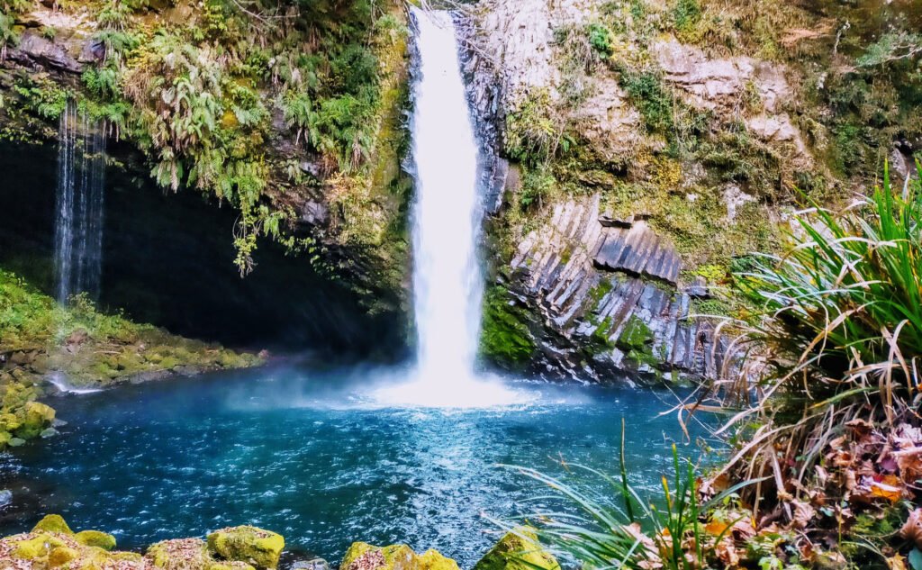 🏞️ 조렌 폭포 (浄蓮の滝) 이미지 1